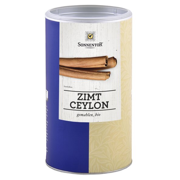 Foto einer großen Gastrodose Zimt Ceylon gemahlen. Auf der Dose sind Zimtstangen zu sehen.